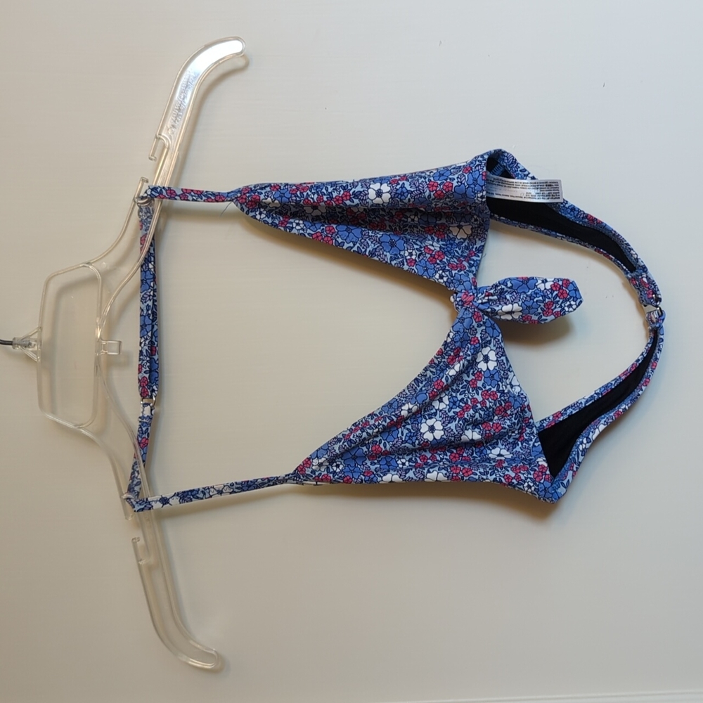 Bikini - Picture 4 of 7